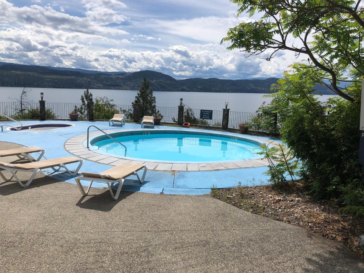 Lakeside Beach Retreat Kelowna Exterior foto
